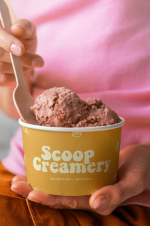 Scoop Creamery — Brand application / 05